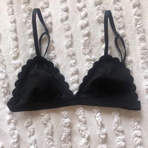 Victoria’s Secret Black Scalloped Bralette